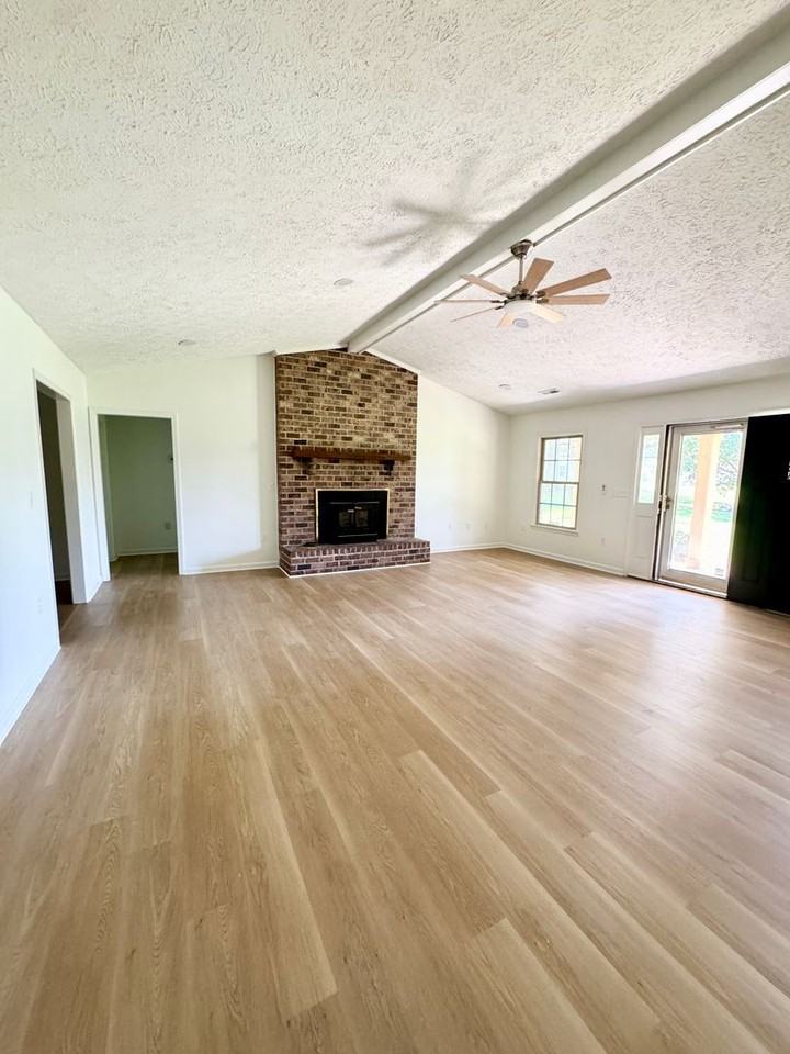 1750 Register Dr - Photo 3 of 28