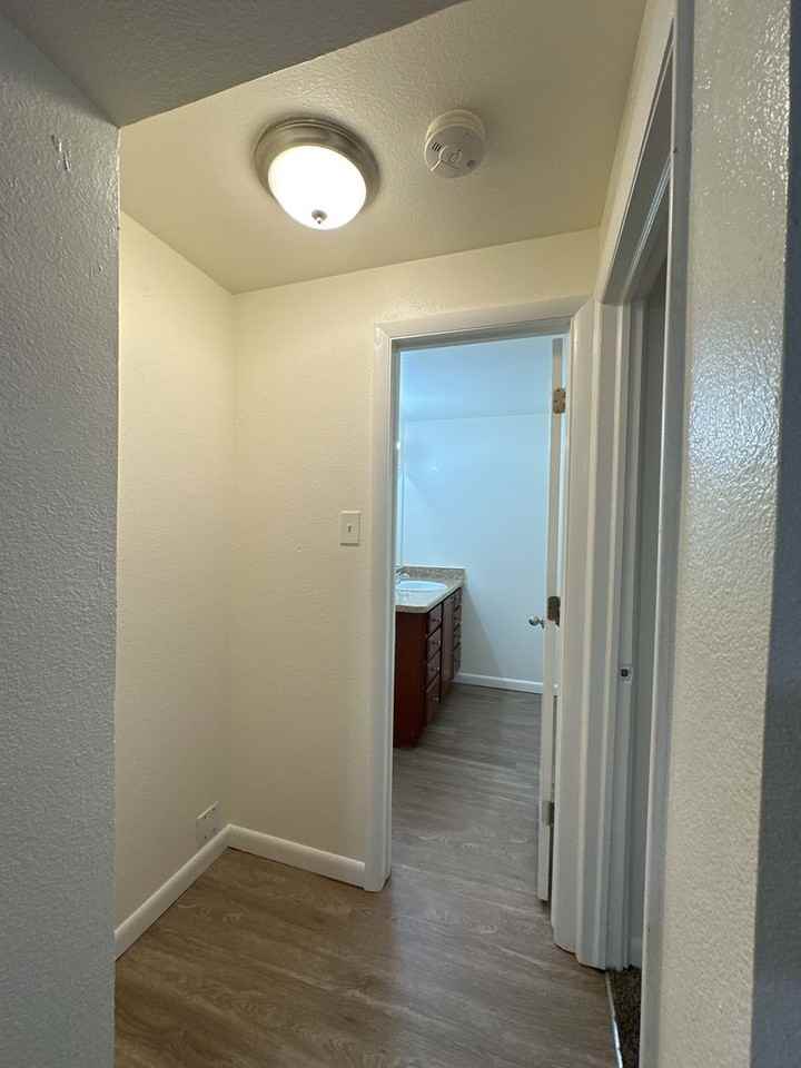 Fitz Apartments - Photo 4 of 20