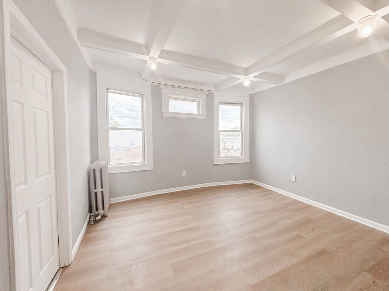 807 S 17th St - Photo 2 of 20