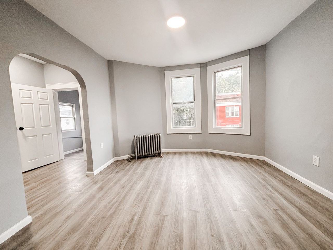 807 S 17th St - Photo 4 of 20