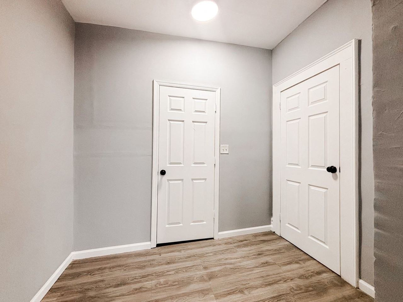 807 S 17th St - Photo 6 of 20