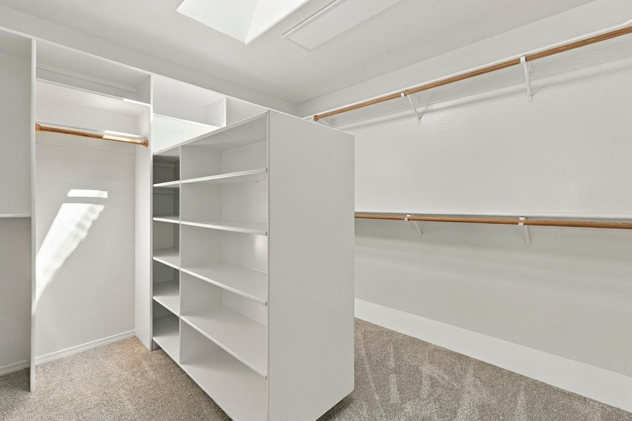 2101 Meander - Photo 3 of 21