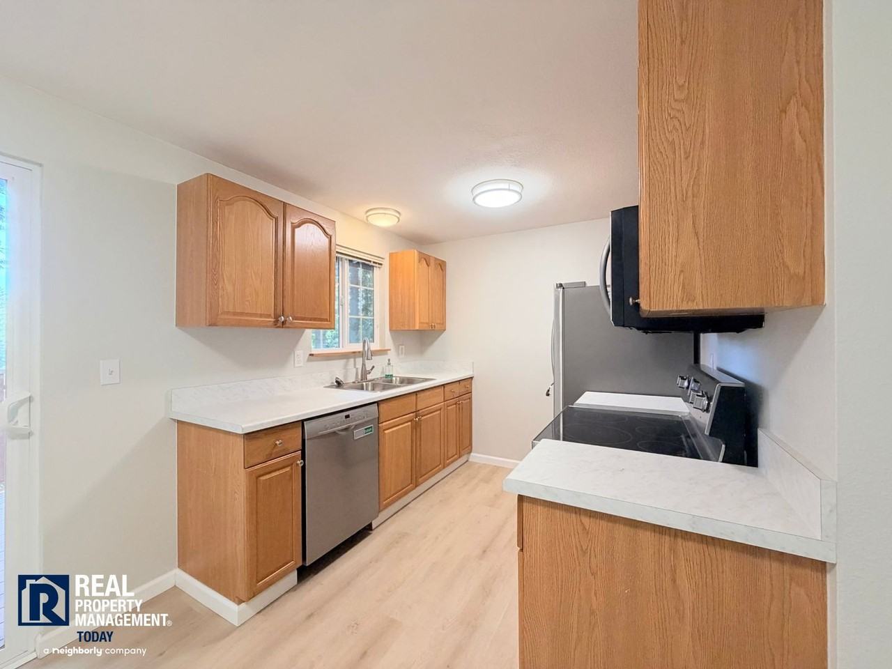 6510 188th Ave E - Photo 2 of 22