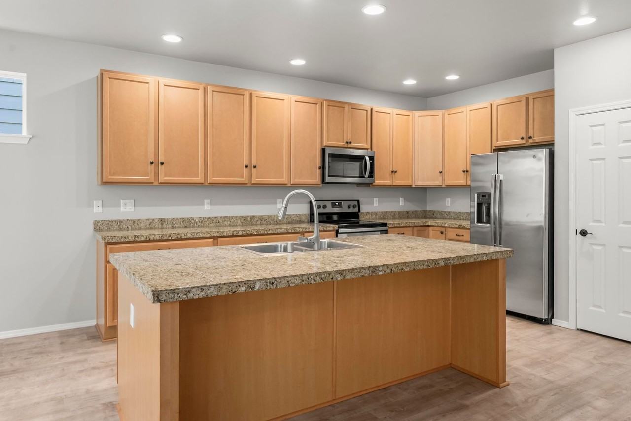 11264 Borgen Loop - Photo 3 of 25