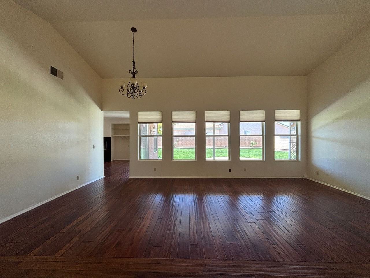 43345 47th St W - Photo 5 of 41