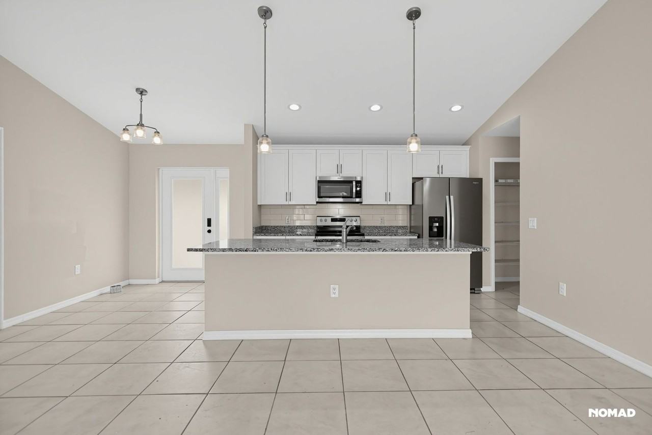 1536 Nw 24th Ave - Photo 7 of 40