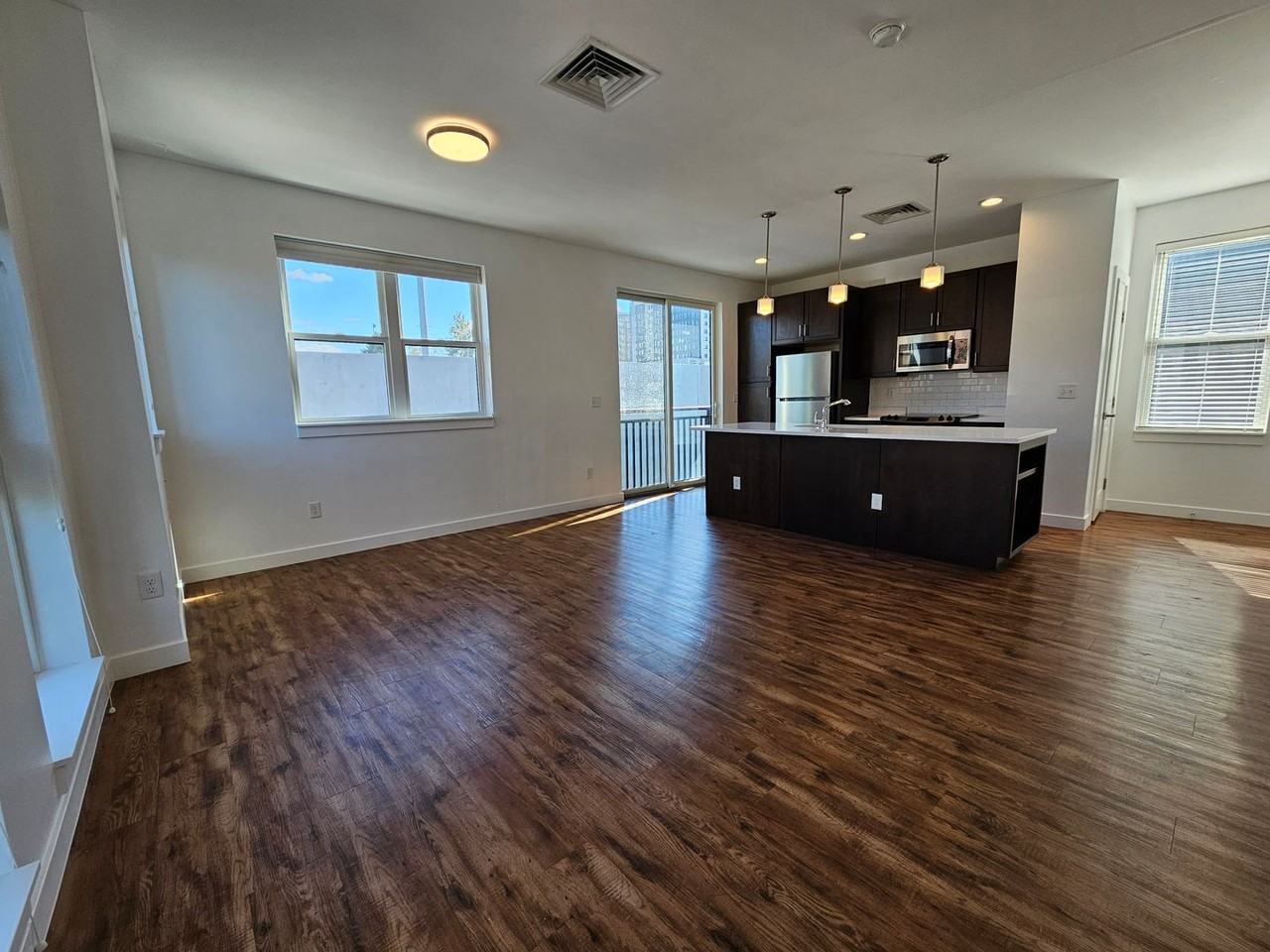 770 24th St - Photo 2 of 47