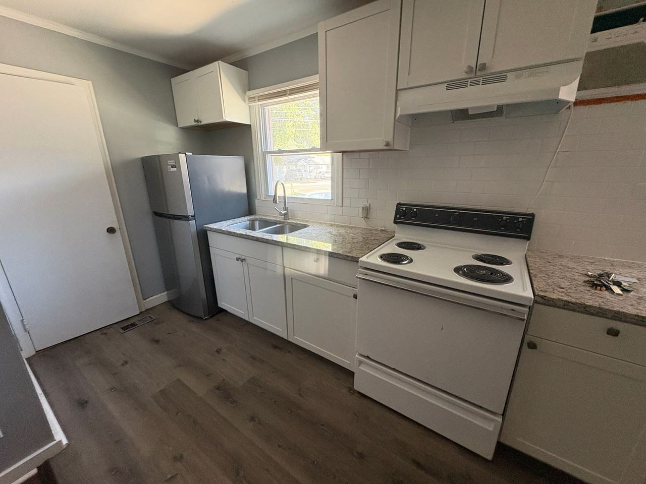 3404 Craig Ave - Photo 4 of 9