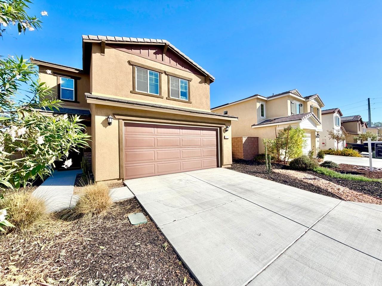 30756 Impala Ct - Photo 3 of 33