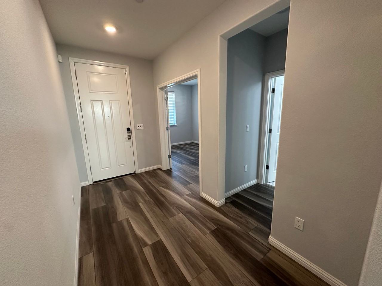 209 Brush Creek Dr - Photo 3 of 35