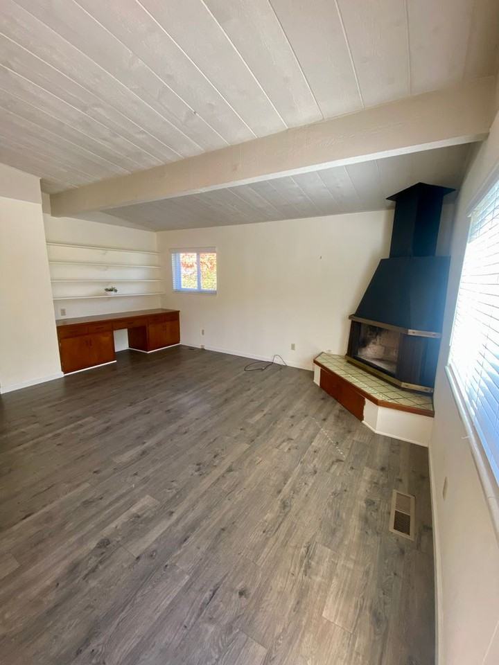 818 2nd St - Photo 3 of 44