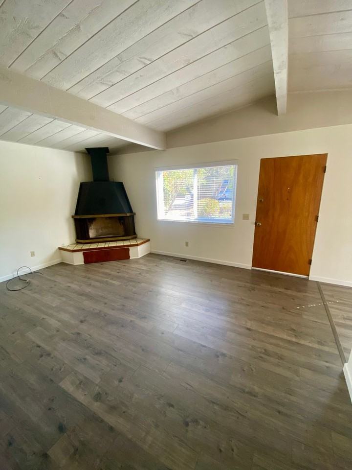 818 2nd St - Photo 4 of 44