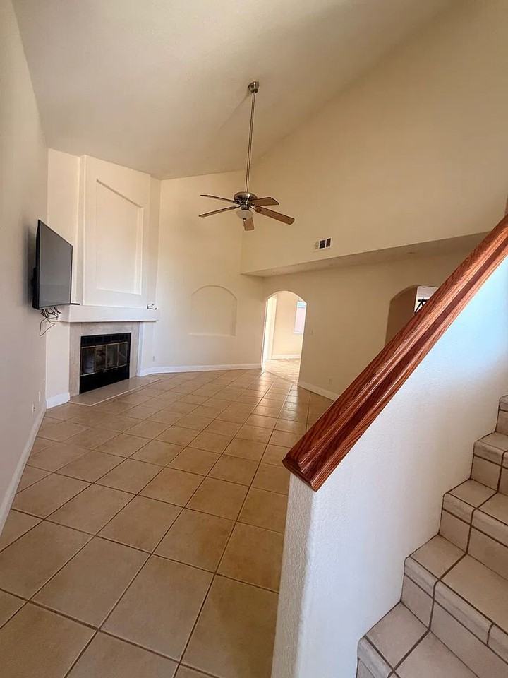 3151 Andre Ln - Photo 3 of 25