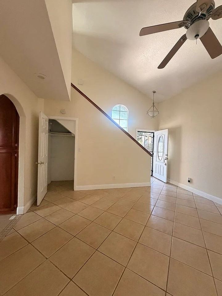 3151 Andre Ln - Photo 4 of 25