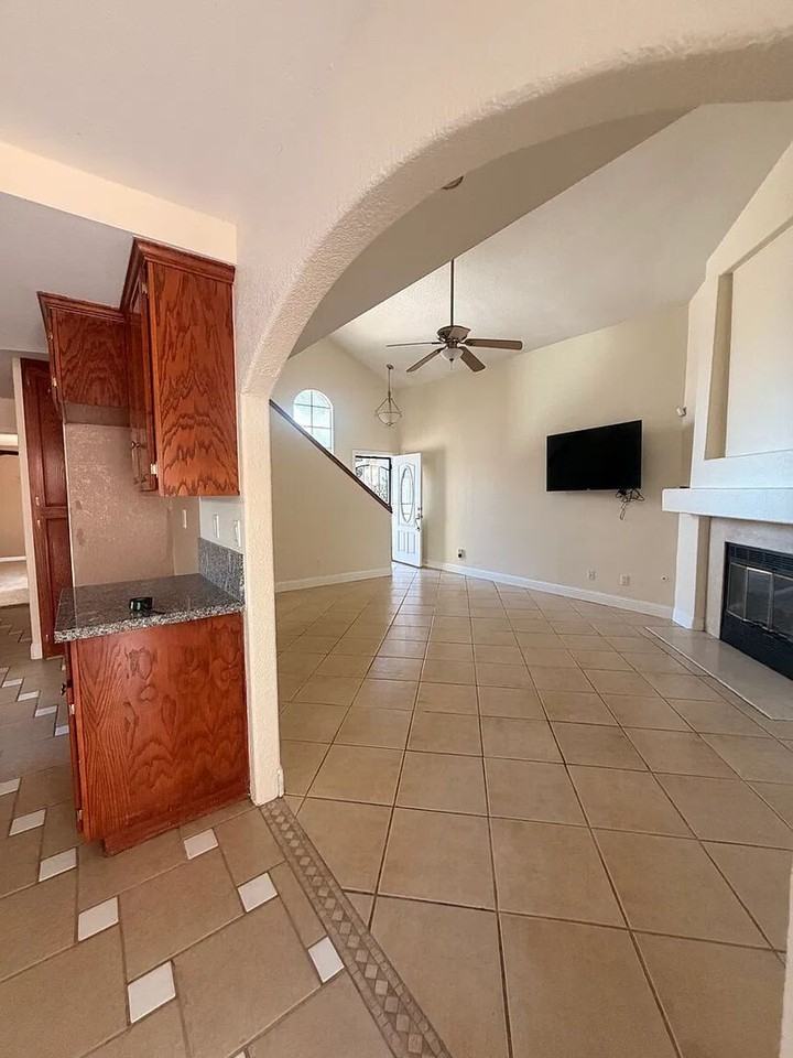 3151 Andre Ln - Photo 5 of 25