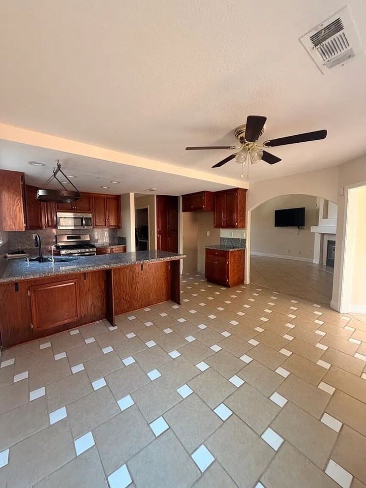 3151 Andre Ln - Photo 6 of 25