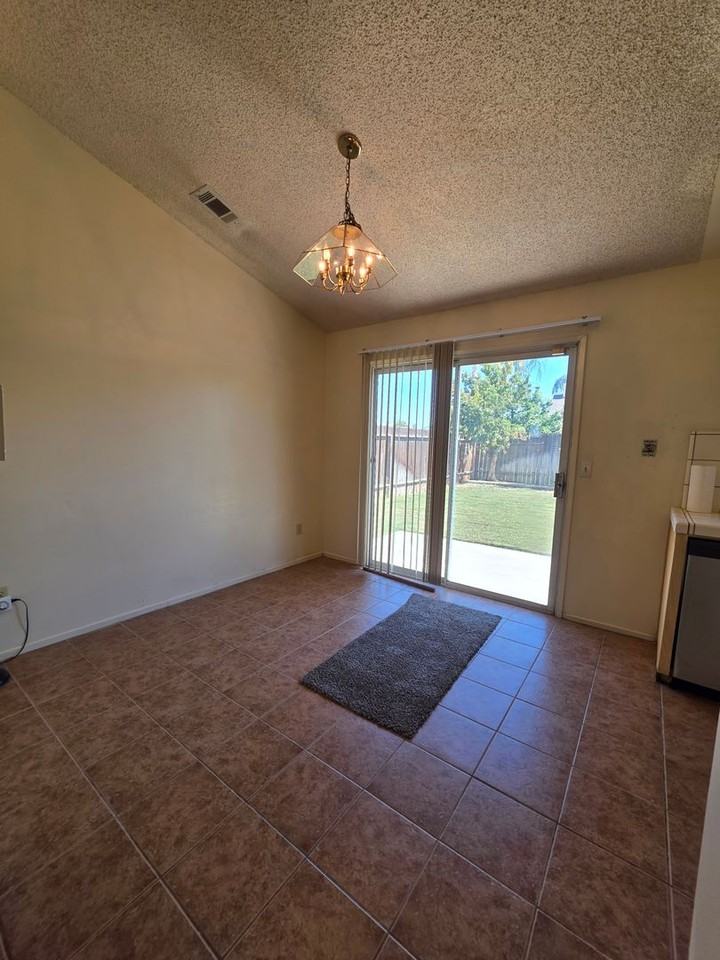 6600 Hazelnut Ct - Photo 4 of 18