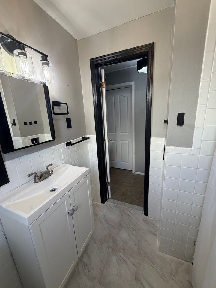 35 Pearl St - Photo 7 of 24