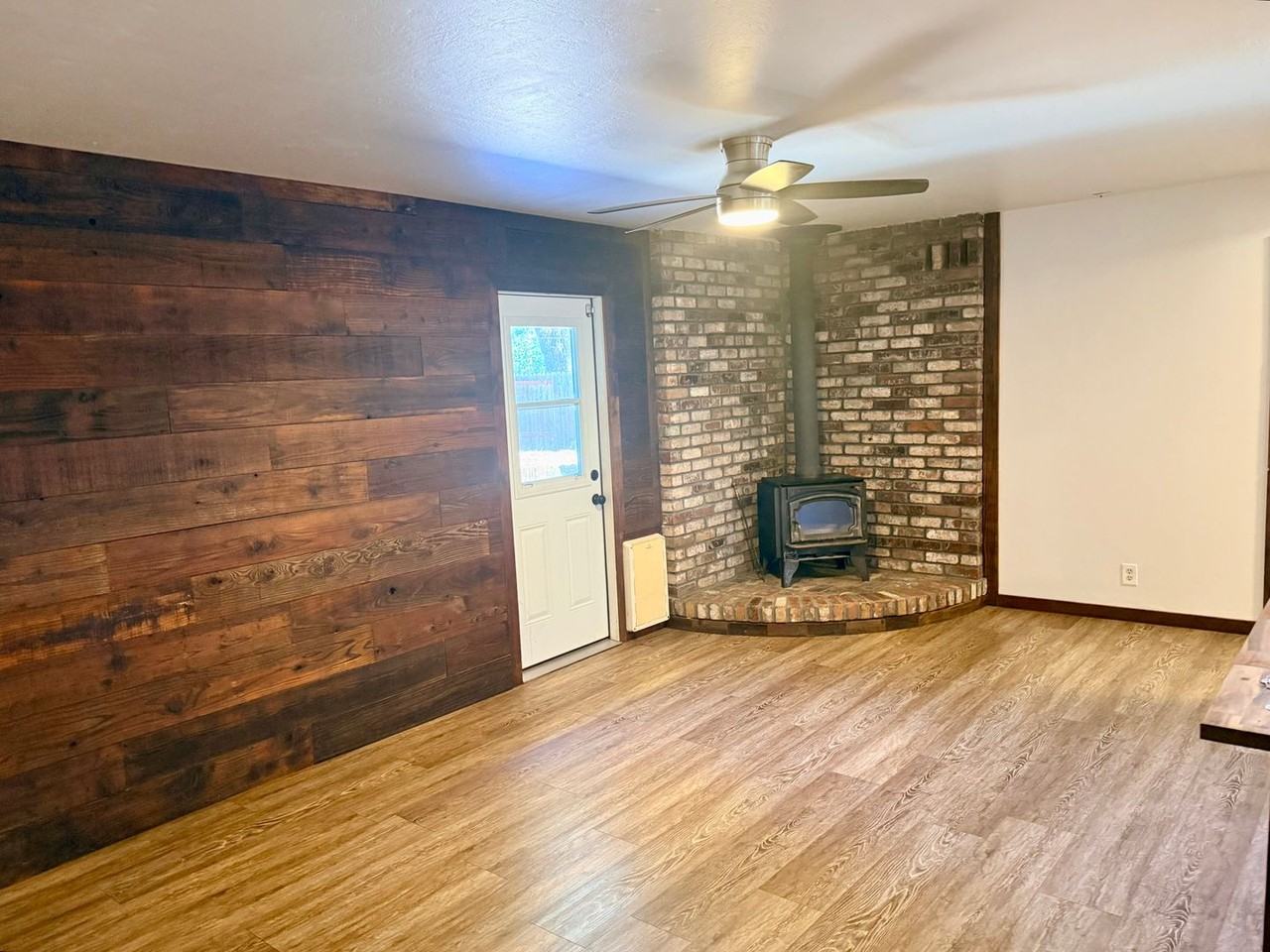 7107 Dolan Way - Photo 4 of 28