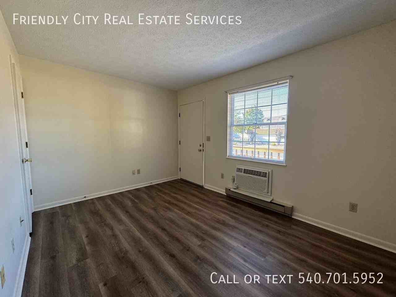 992 Chicago Ave #G - Photo 5 of 10