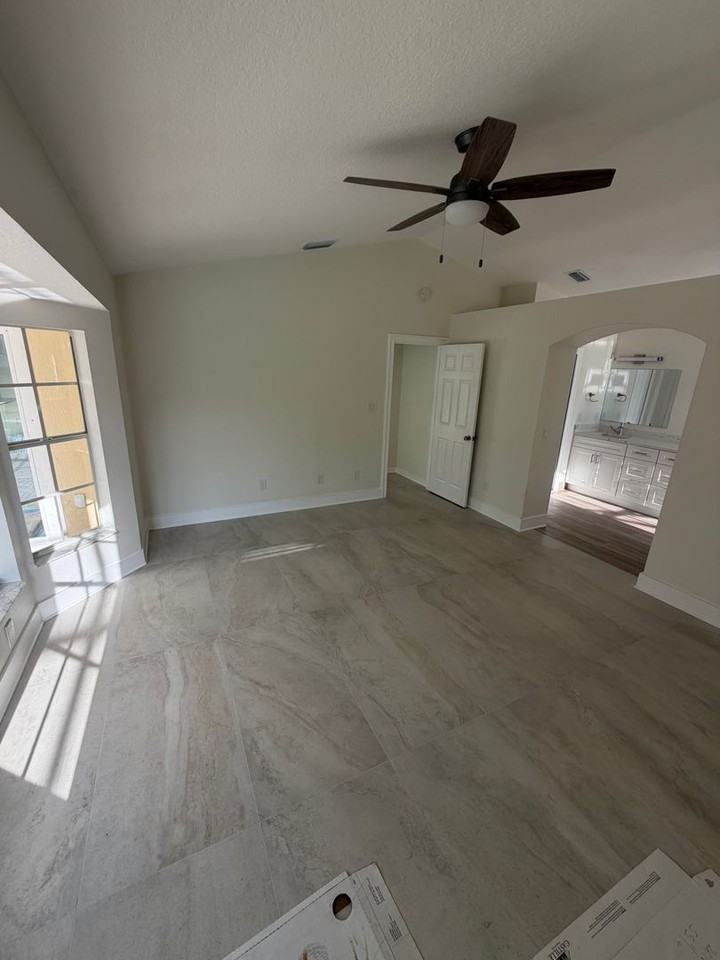 2402 Berkshire Ct - Photo 6 of 11