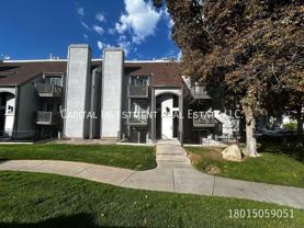 425 E Creekside Cir - Photo 1 of 1