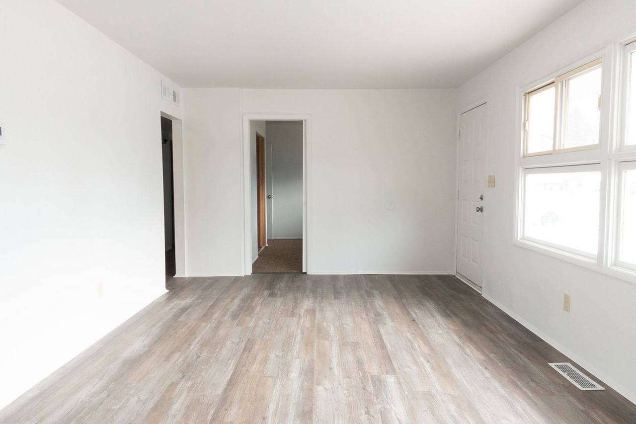 4114 Woodmere Dr - Photo 6 of 17
