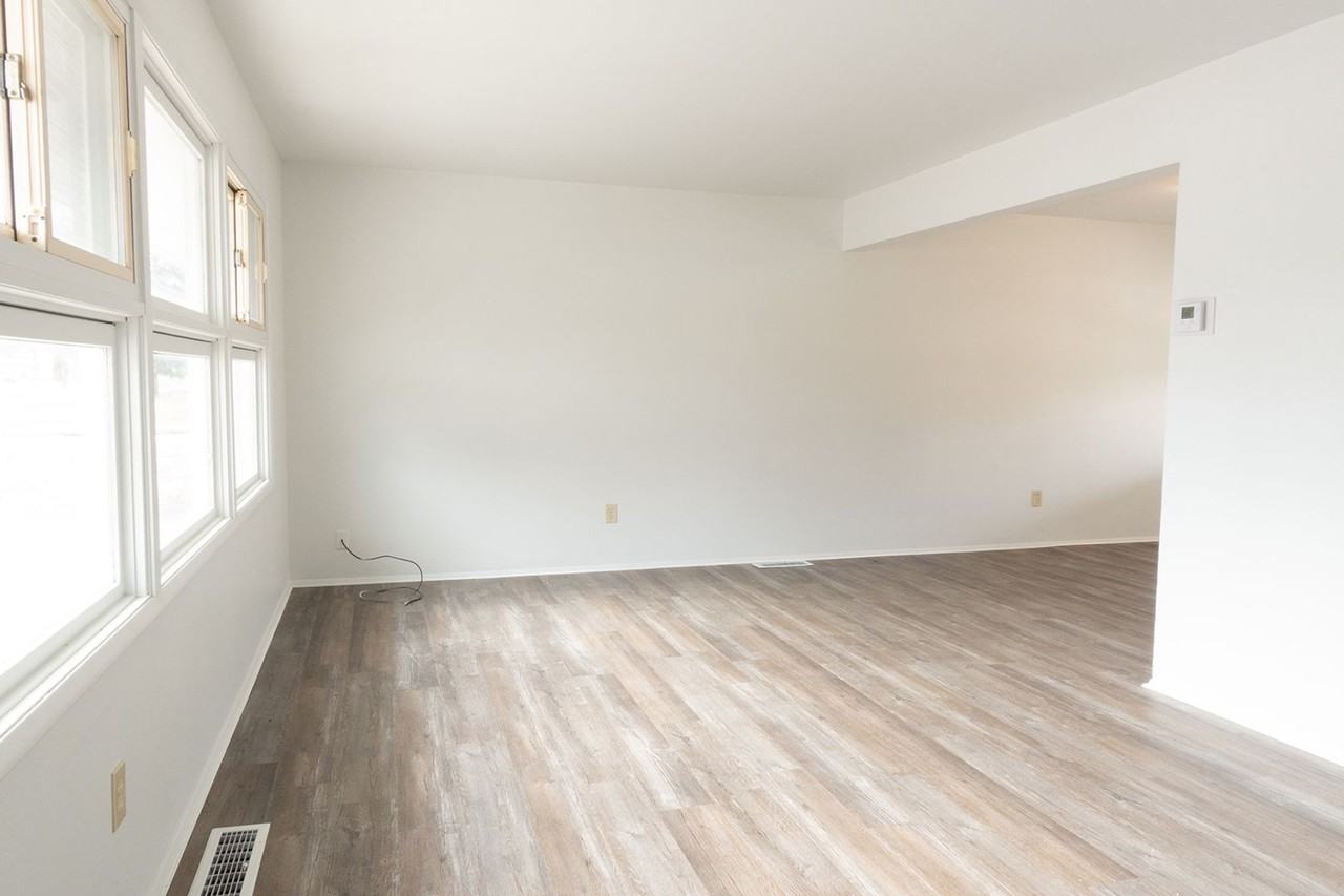 4114 Woodmere Dr - Photo 7 of 17