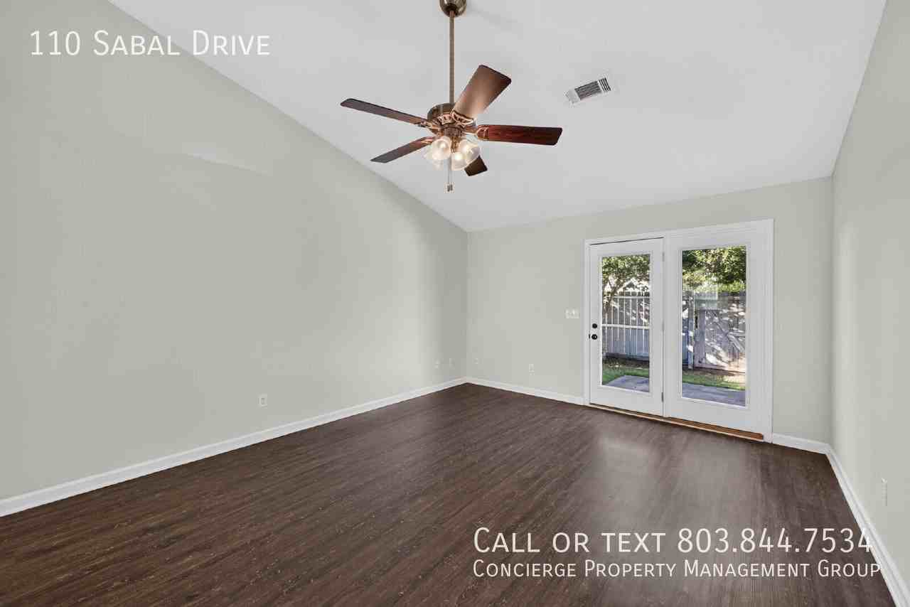 110 Sabal Dr - Photo 4 of 22