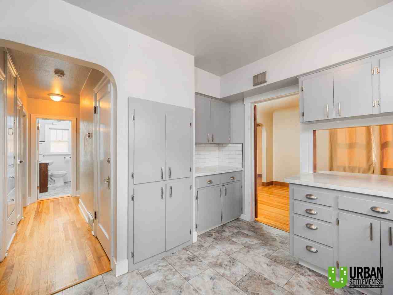 308 W 18th Ave - Photo 2 of 20