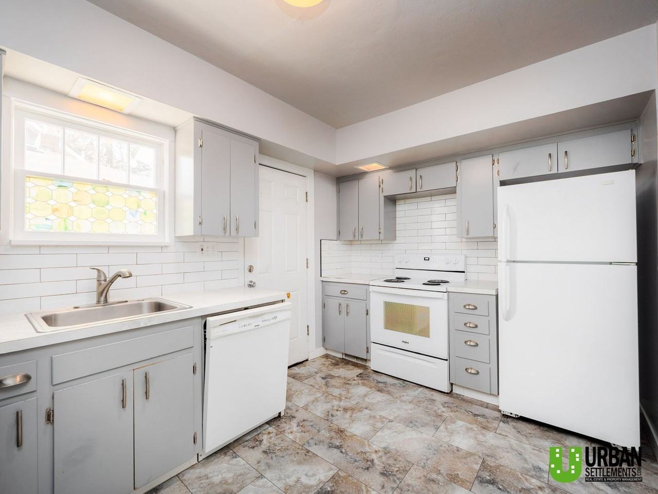 308 W 18th Ave - Photo 3 of 20