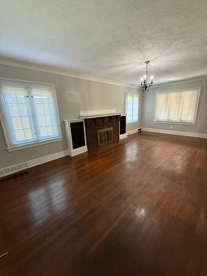 422 Norwood Ave - Photo 3 of 26