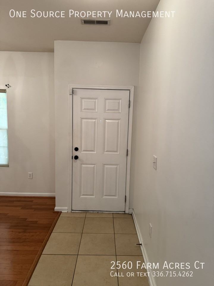 2560 Farm Acres Ct - Photo 2 of 29