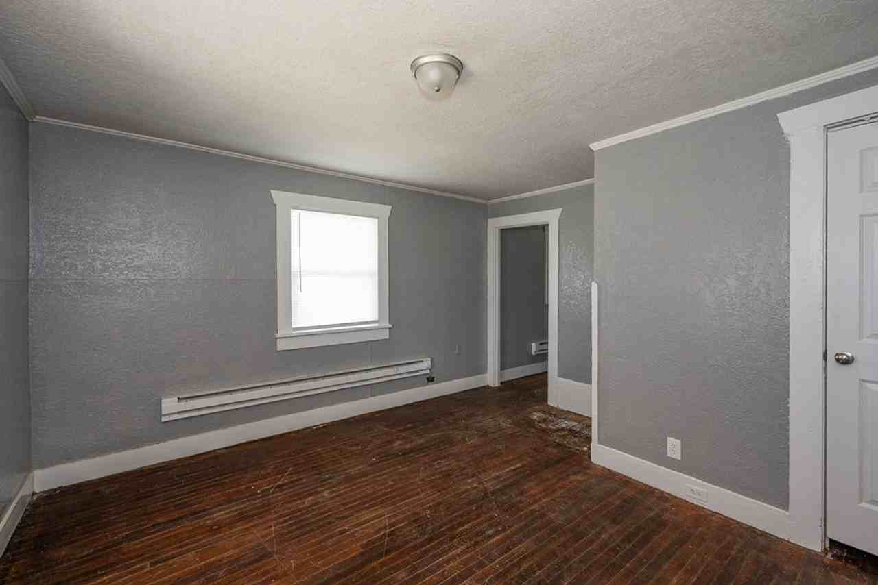 813 S Alabama St - Photo 4 of 11