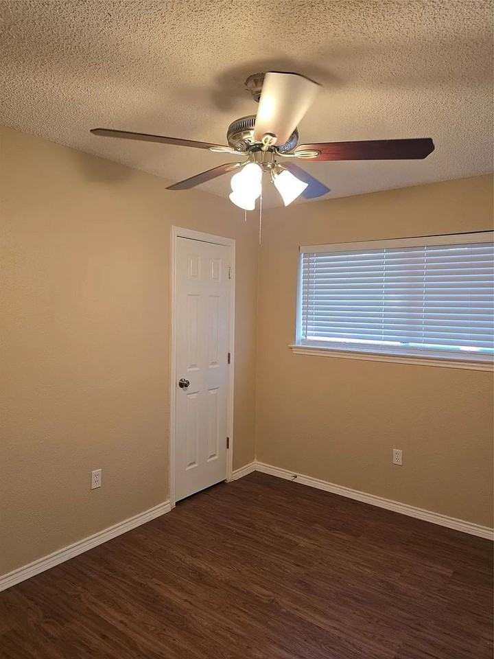1118 Brady Dr - Photo 6 of 6