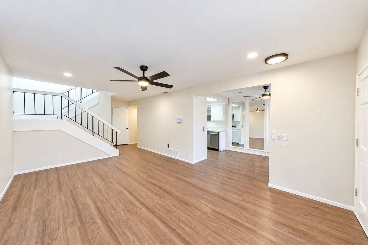 2075 S June Pl - Photo 4 of 20