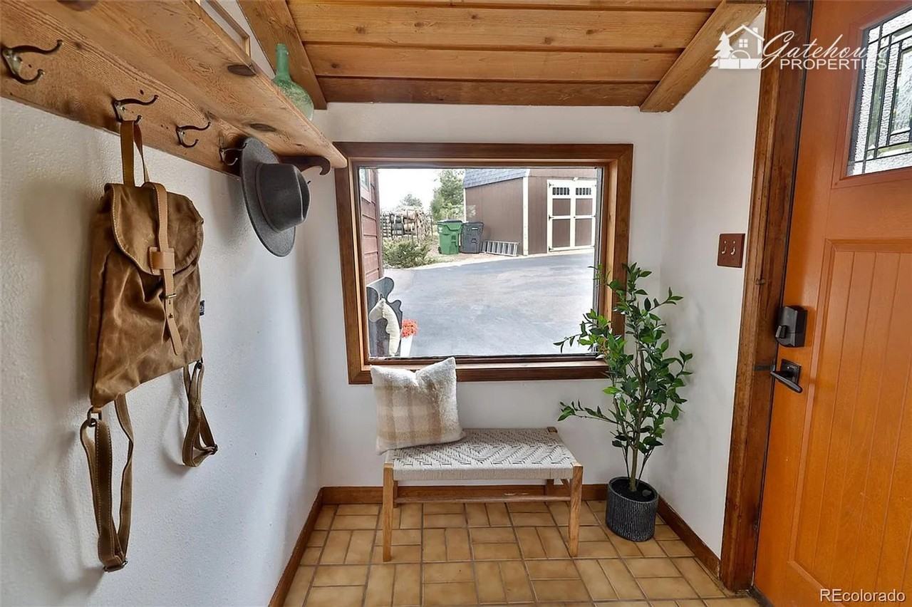 27888 Pine Grove Trl - Photo 3 of 26