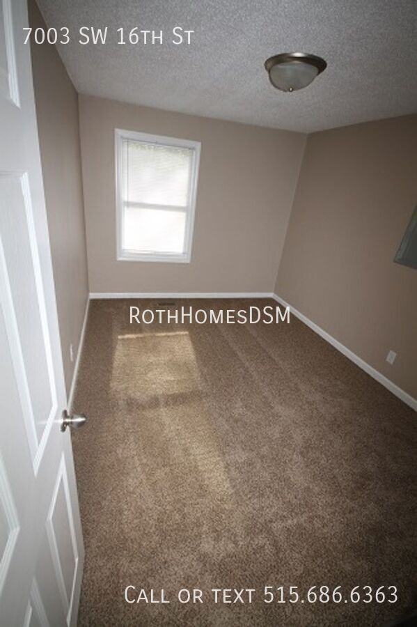 7003 Sw 16th St - Photo 5 of 27