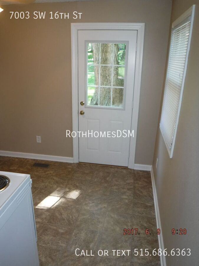 7003 Sw 16th St - Photo 6 of 27