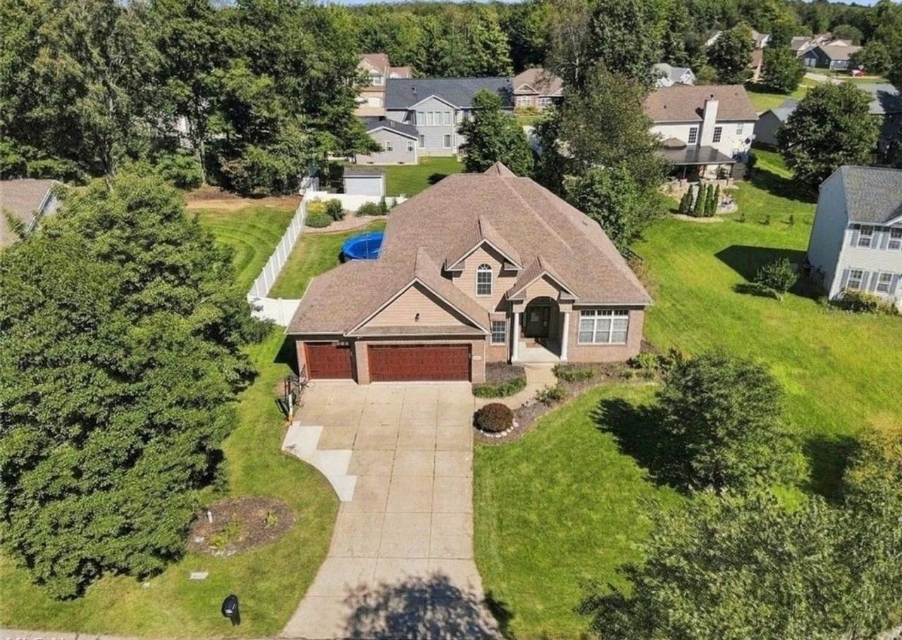 2807 Alexandria Ct - Photo 2 of 38