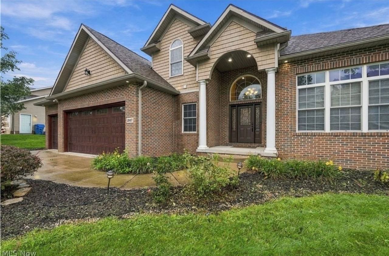 2807 Alexandria Ct - Photo 3 of 38