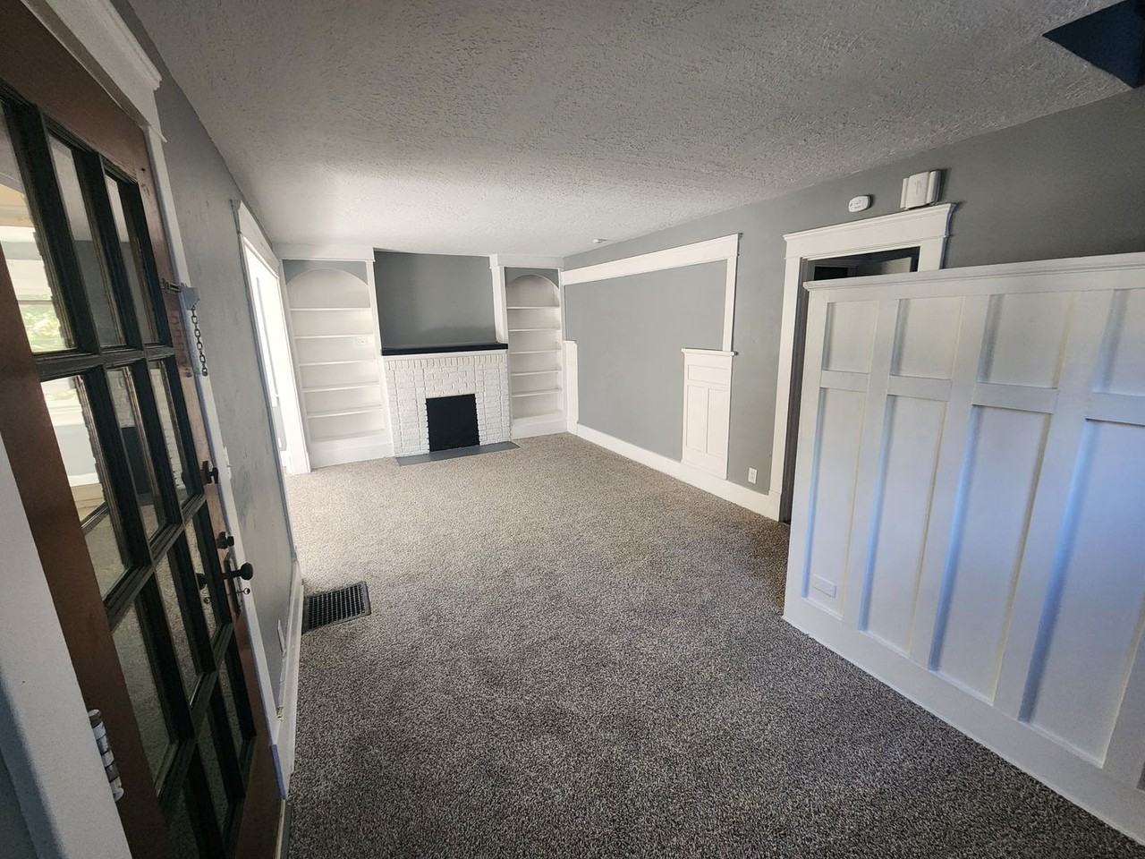 1556 Goodyear Blvd - Photo 3 of 13