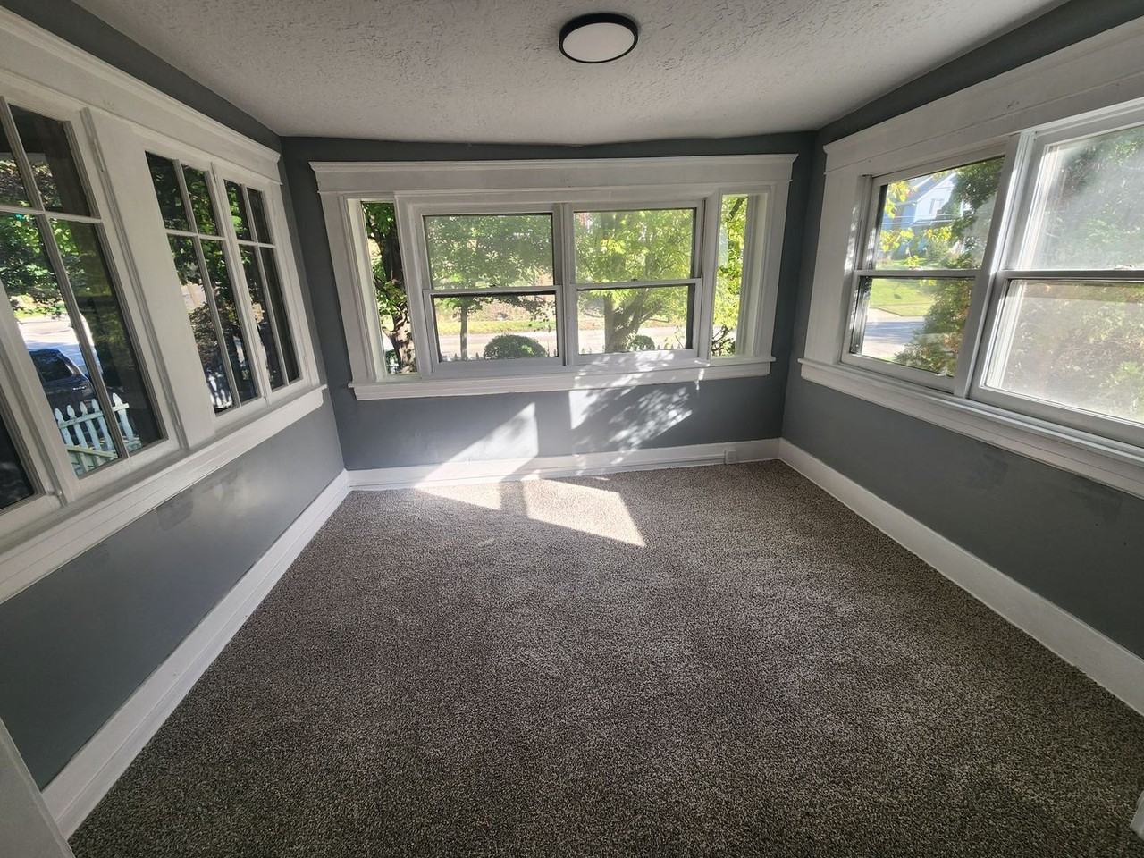 1556 Goodyear Blvd - Photo 6 of 13