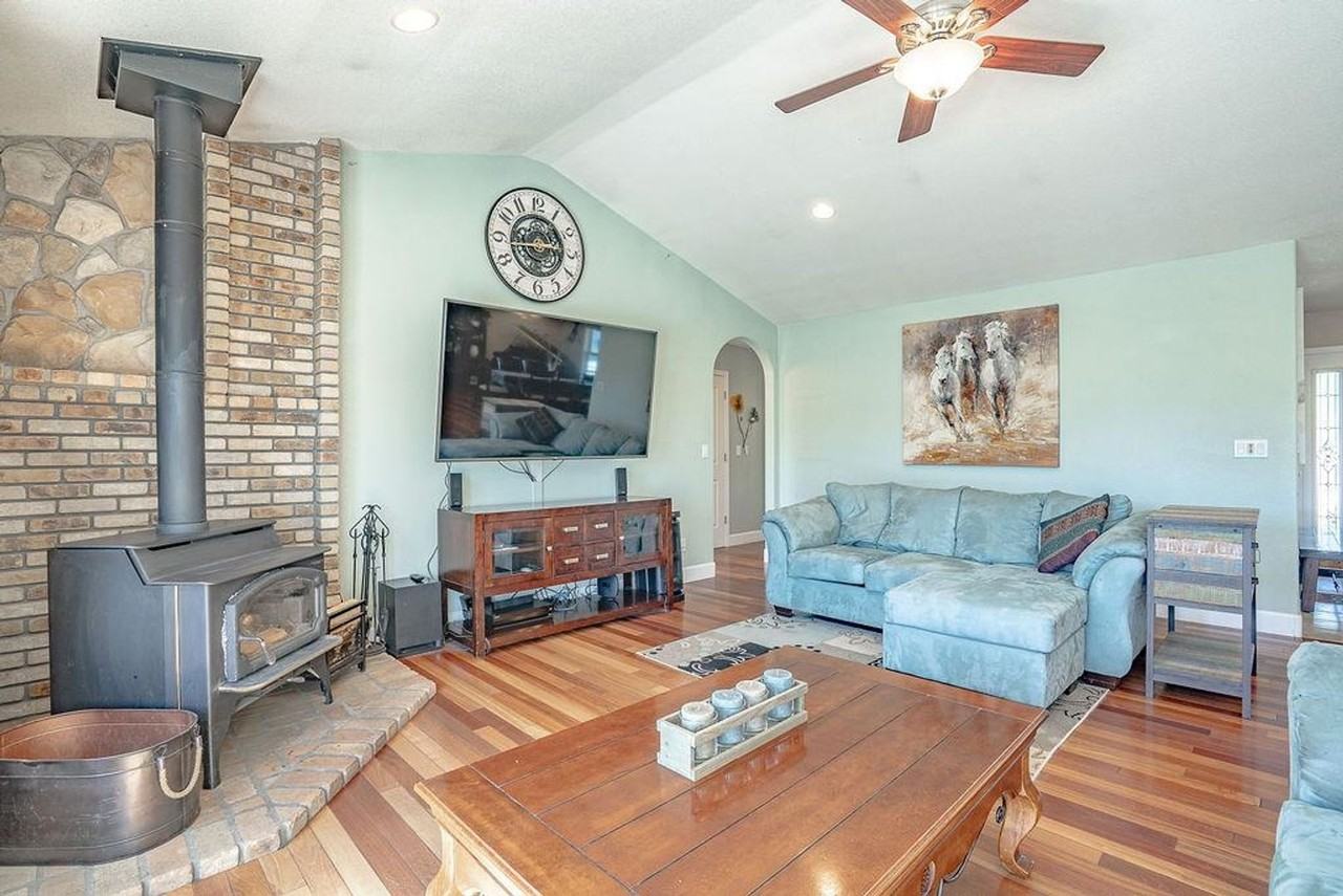 705-115 705-115 KennethLane - Photo 7 of 26