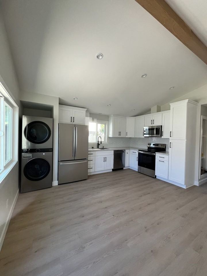 25240 1/2 Everett Dr - Photo 3 of 10