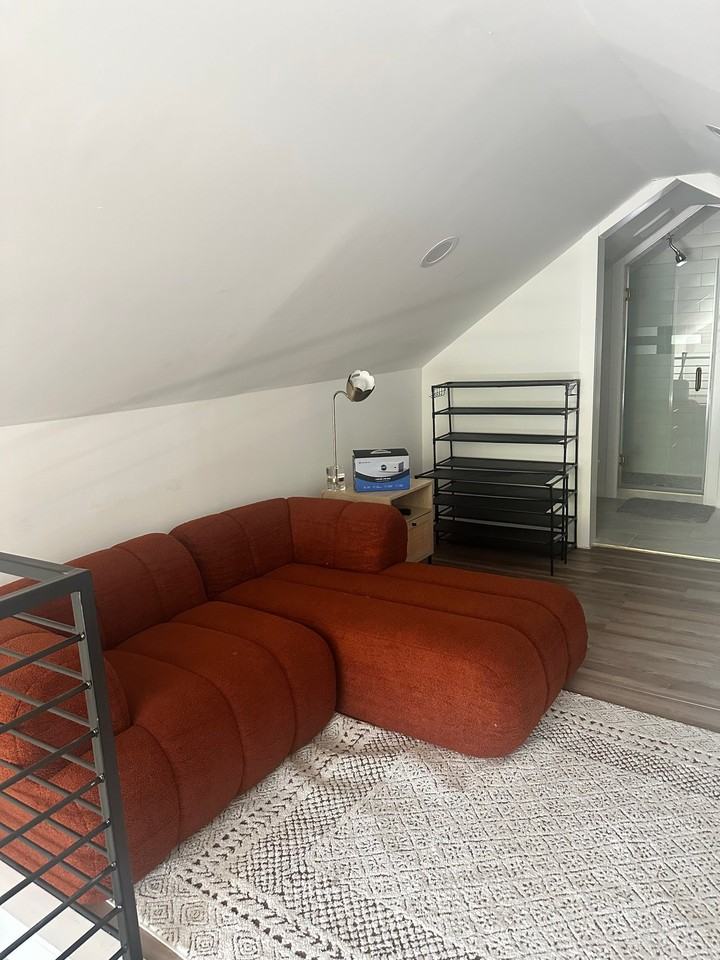 4126 Meade St Ne - Photo 4 of 20