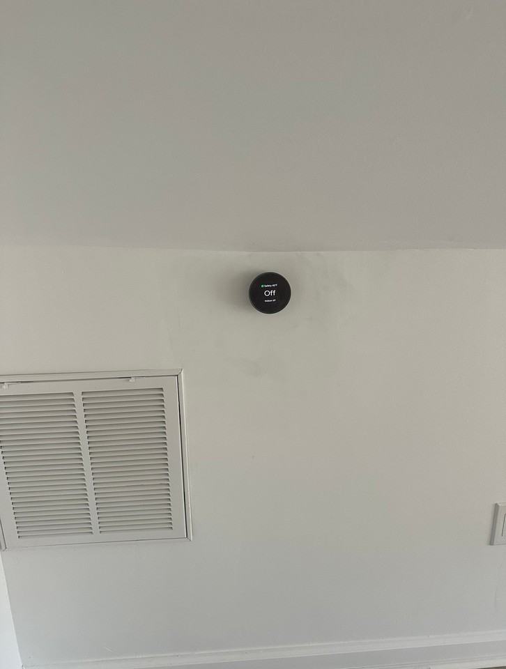4126 Meade St Ne - Photo 5 of 20