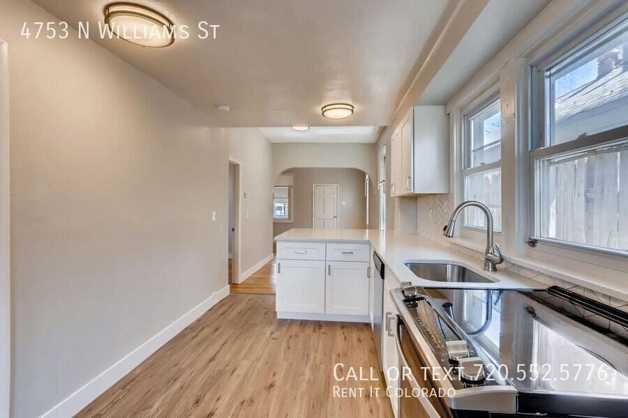 4753 Williams St - Photo 6 of 44