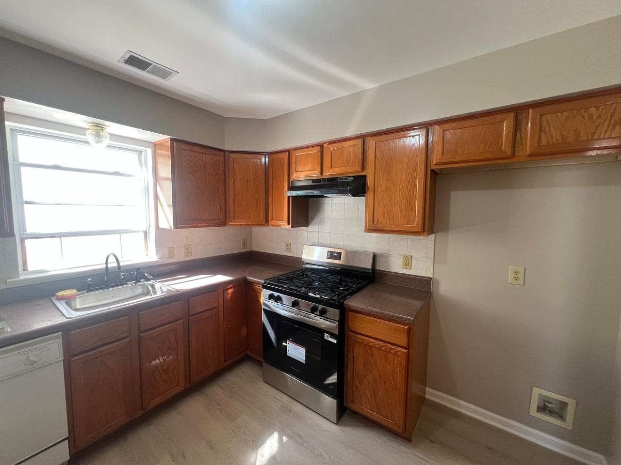 114 Reid St #2 - Photo 2 of 11