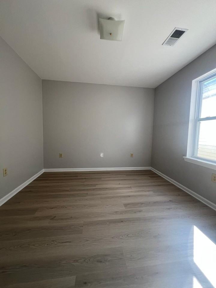 114 Reid St #2 - Photo 4 of 11